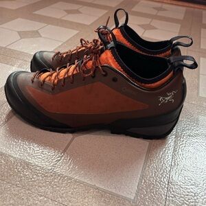 Arc'teryx GoreTex Waterproof Men’s Orange Hiking Shoes Boots